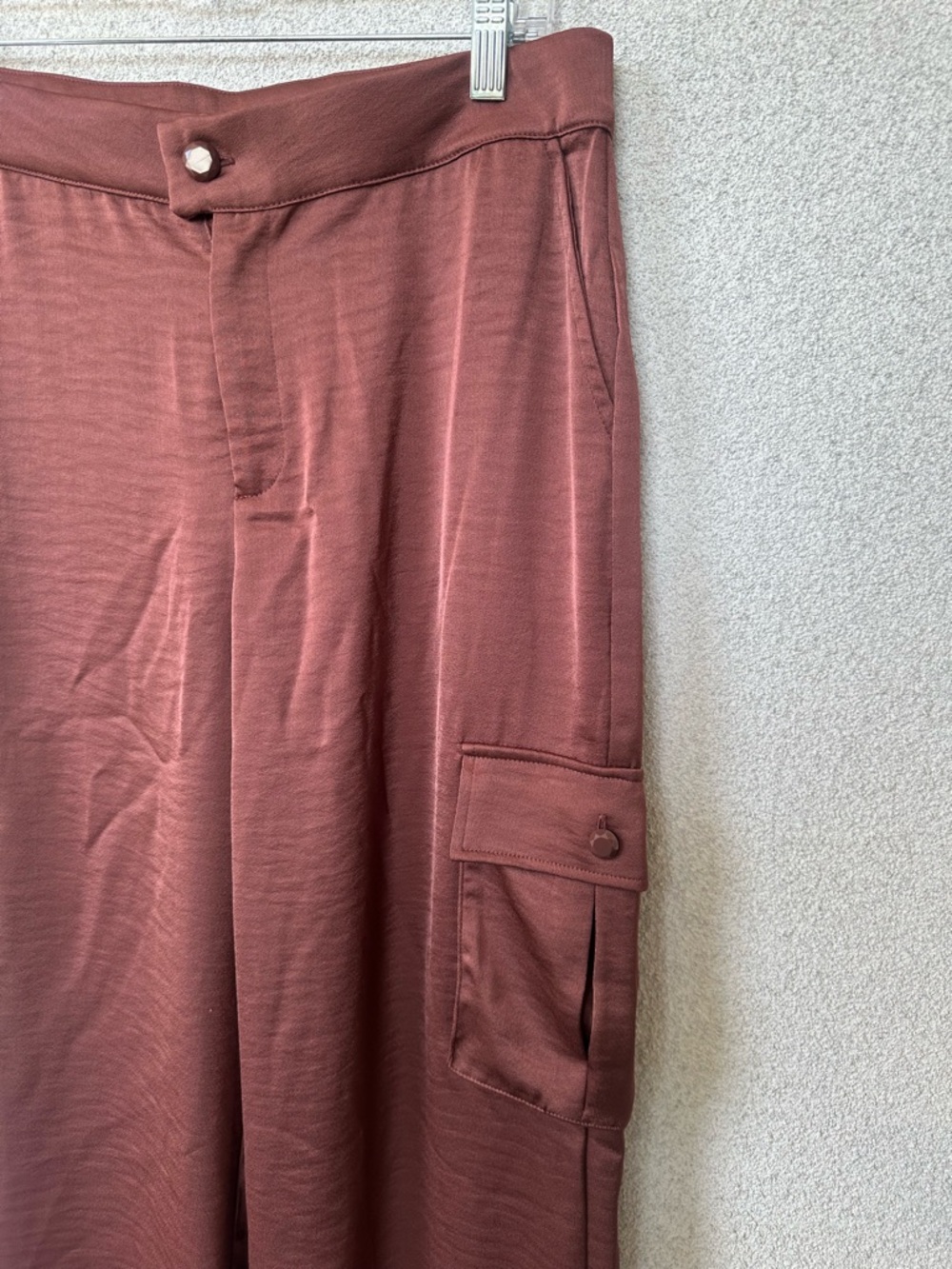 G by Giuliana Black Label Straight Leg Satin Cargo Pants, Size 10 NEW - Picture 2 of 4